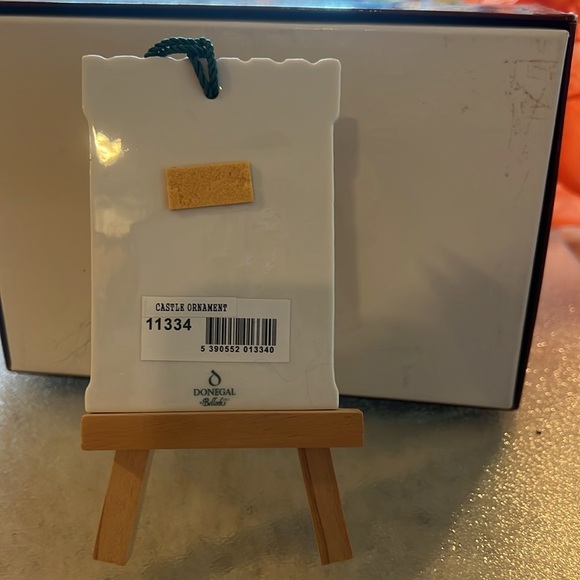 Belleek Castle ornament Donegal with stand for it - Picture 2 of 2